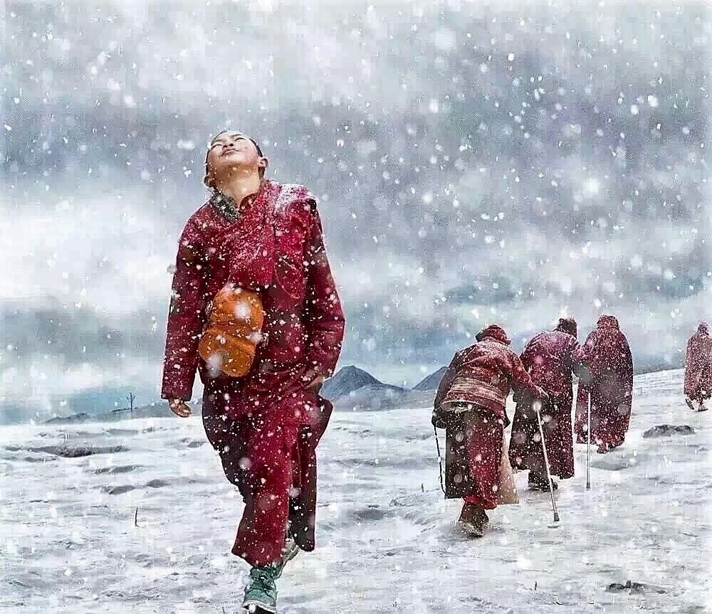 гора монах зимой